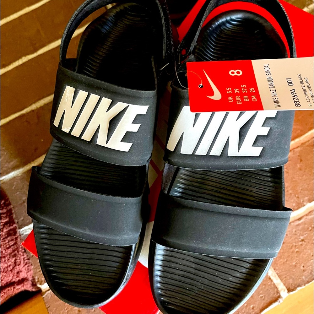 Nike Women's Tanjun Sandals